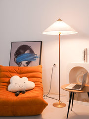 9602 Floor Lamp