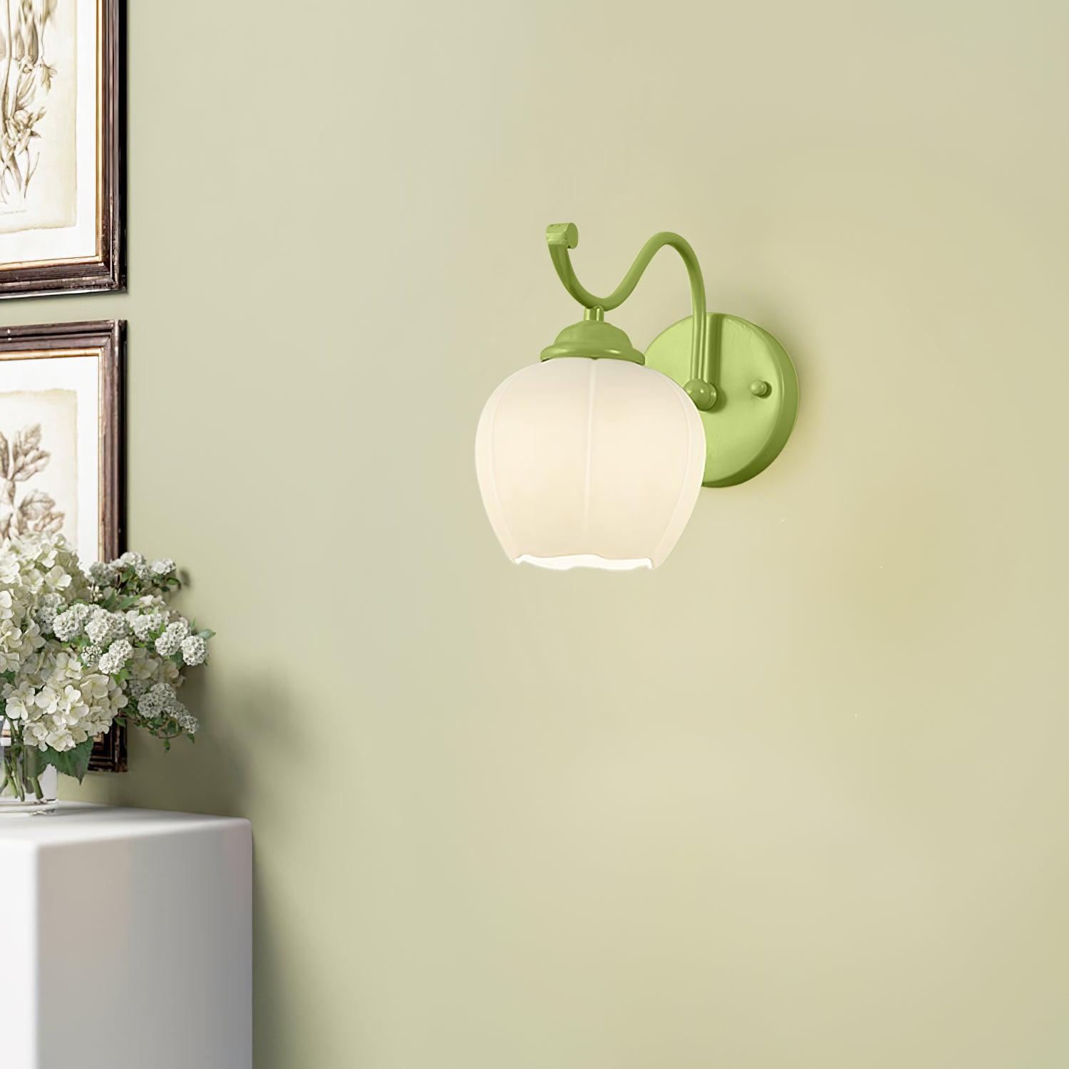 Lomance Lily Wall Lamp