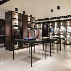 Maxi Rebel Spotlight