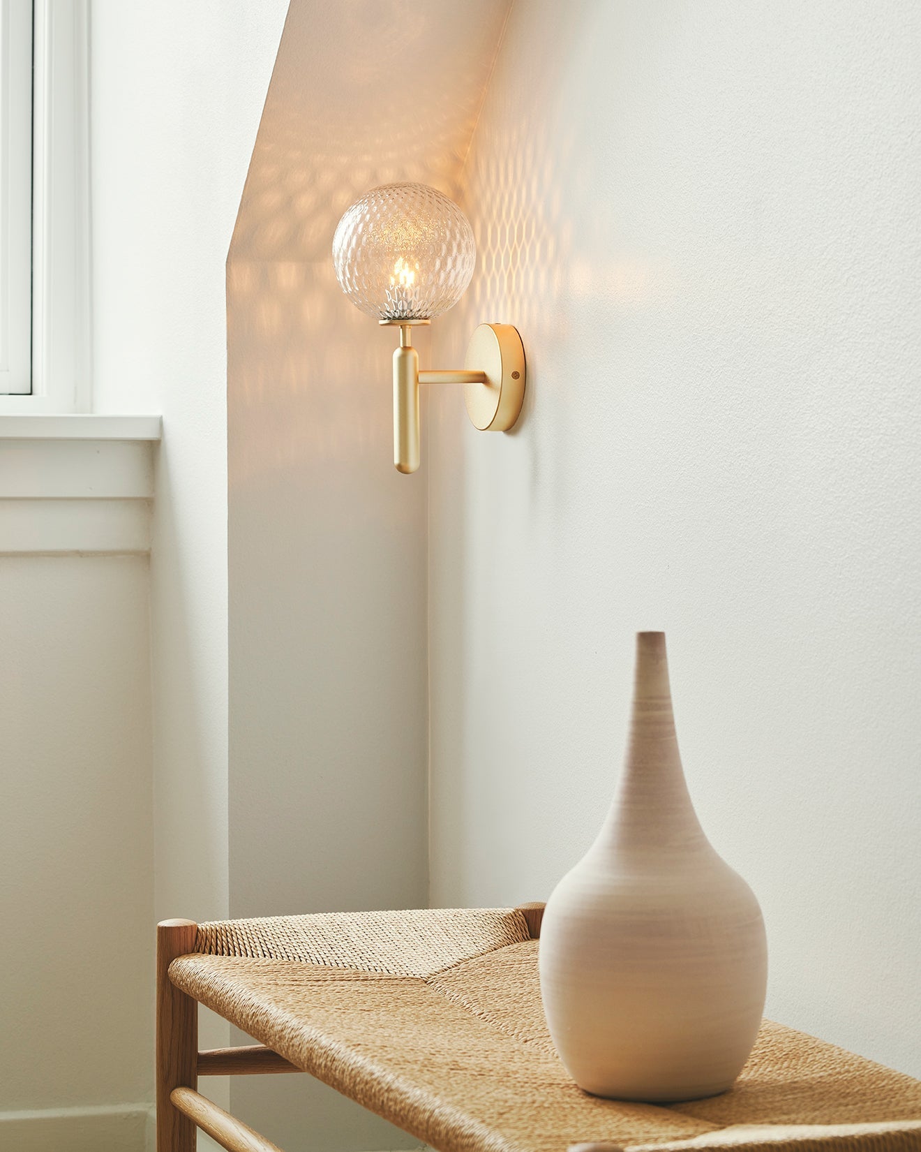 Miira Wall Light