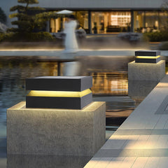 Solaris Square Post Light