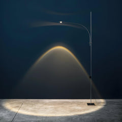 Metal Body Graceful Floor Lamp