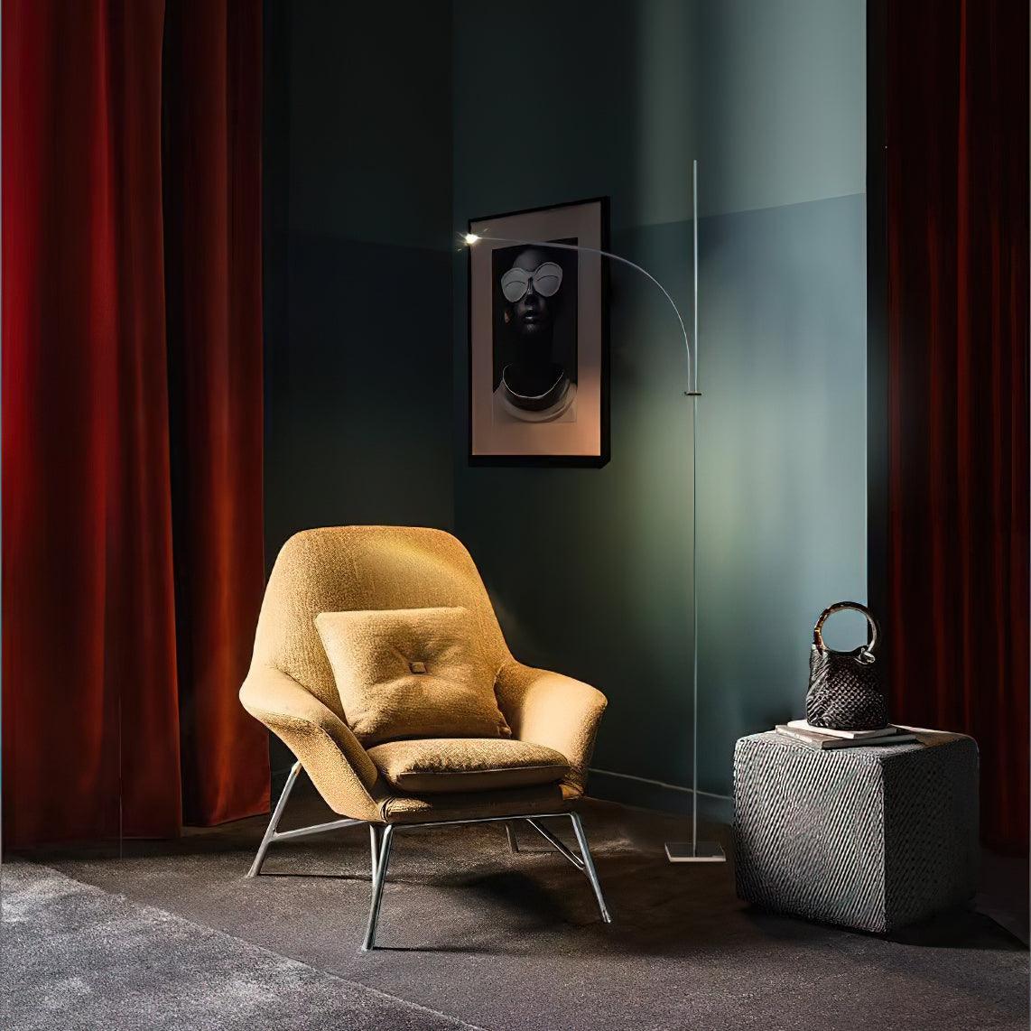 Metal Body Graceful Floor Lamp